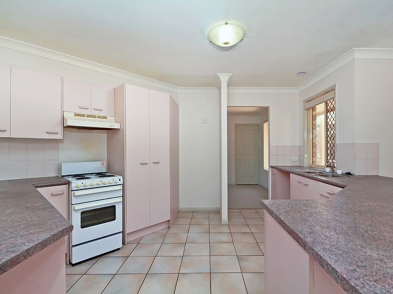 28 Camelot Crescent, Middle Park QLD 4074