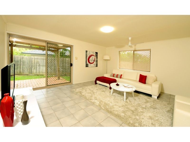 86 Abel Smith Crescent, Mount Ommaney QLD 4074