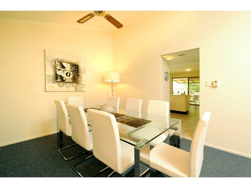 86 Abel Smith Crescent, Mount Ommaney QLD 4074