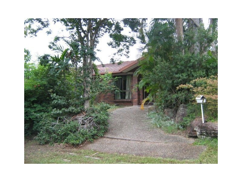 2 Mulla Close, Riverhills QLD 4074