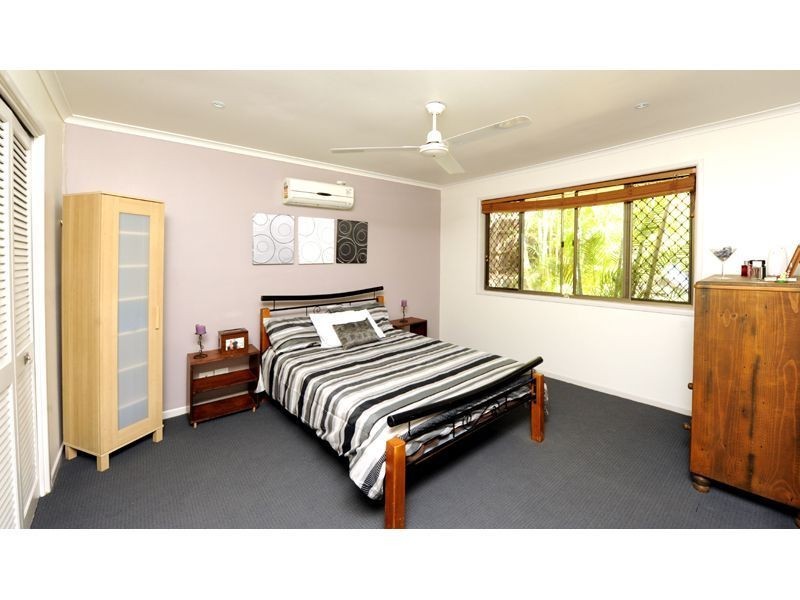 6 Mulla Close, Riverhills QLD 4074