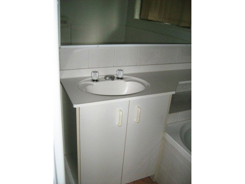 2/8 Stockwhip Place, Sumner QLD 4074