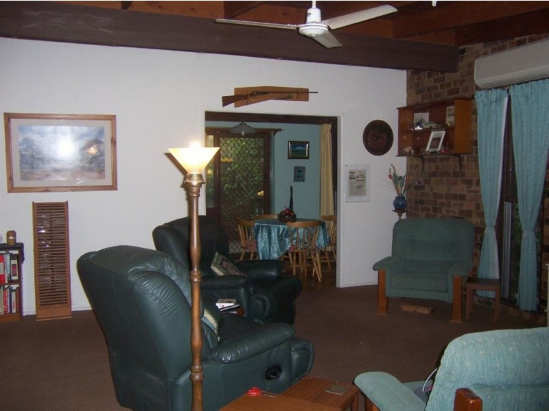 5 Fathom Close, Jamboree Heights QLD 4074