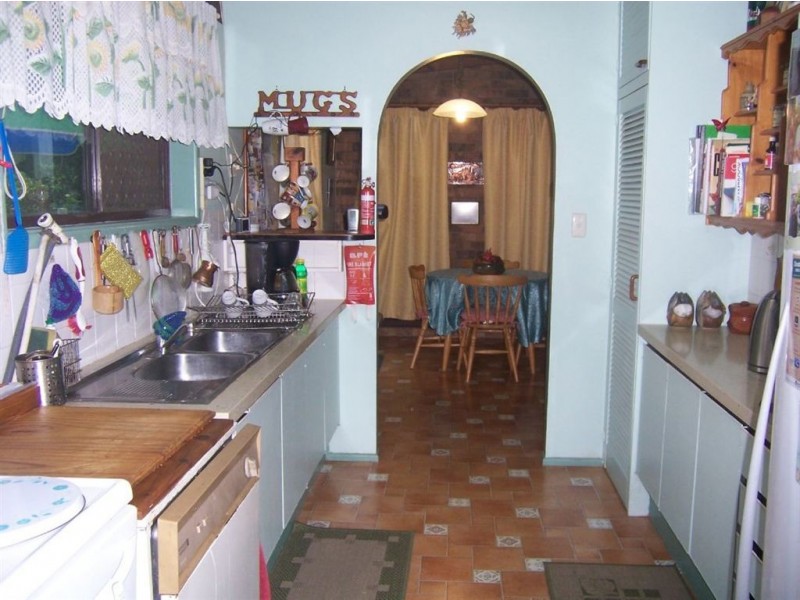 5 Fathom Close, Jamboree Heights QLD 4074