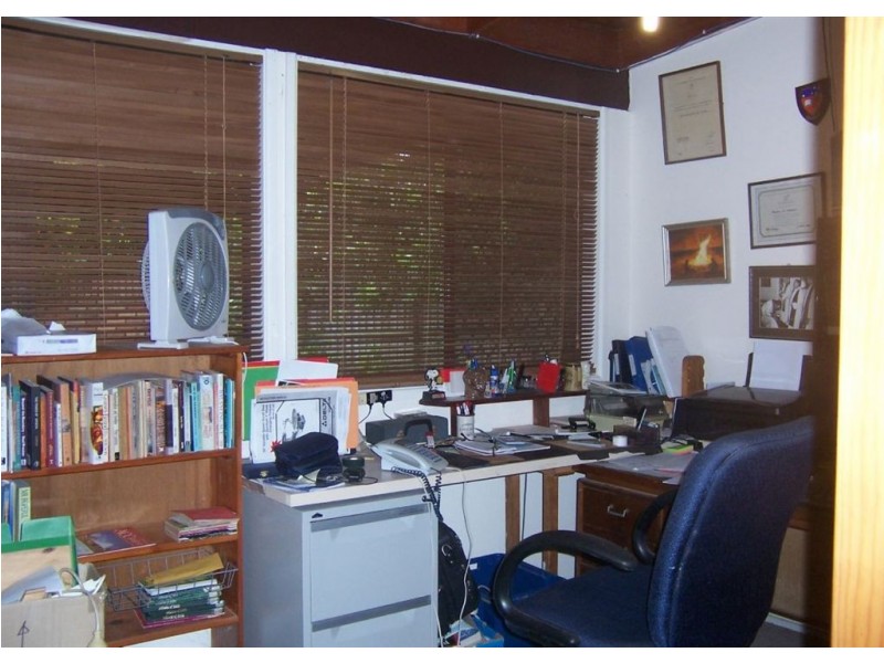 5 Fathom Close, Jamboree Heights QLD 4074