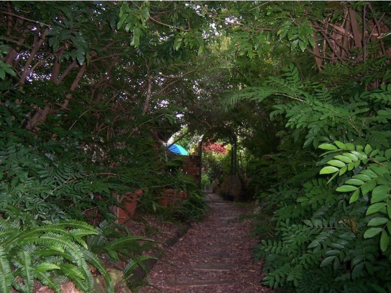 5 Fathom Close, Jamboree Heights QLD 4074