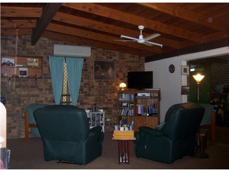 5 Fathom Close, Jamboree Heights QLD 4074