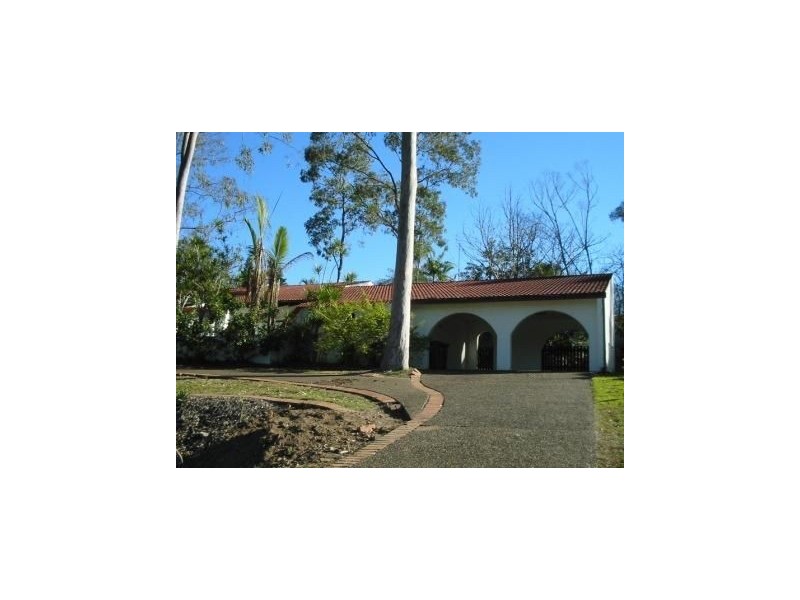 3 Blaxland Court, Mount Ommaney QLD 4074