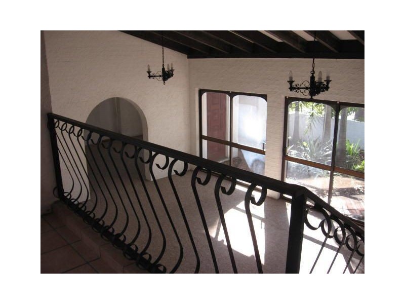 3 Blaxland Court, Mount Ommaney QLD 4074