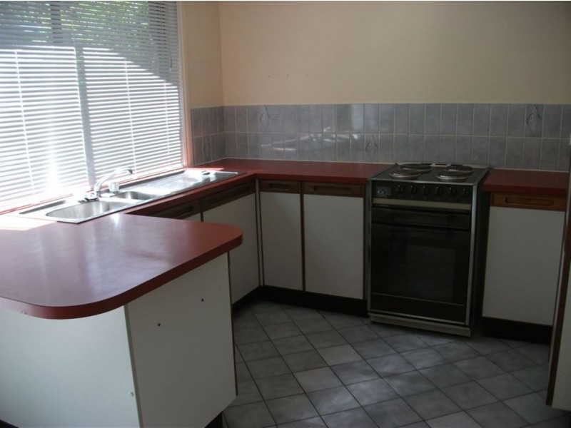 2 Mulla Close, Riverhills QLD 4074