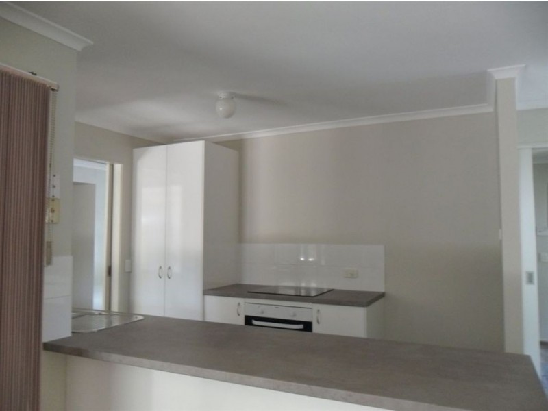 27 Loddon Street, Riverhills QLD 4074