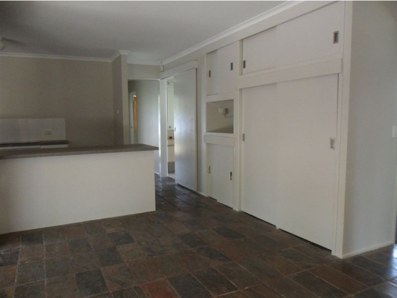 27 Loddon Street, Riverhills QLD 4074