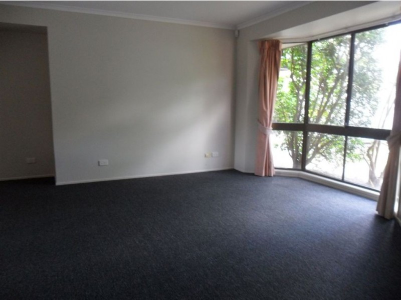 27 Loddon Street, Riverhills QLD 4074