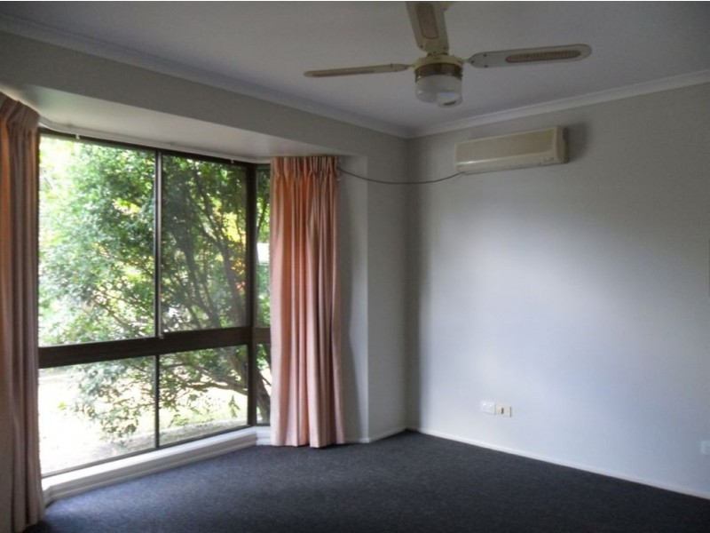 27 Loddon Street, Riverhills QLD 4074