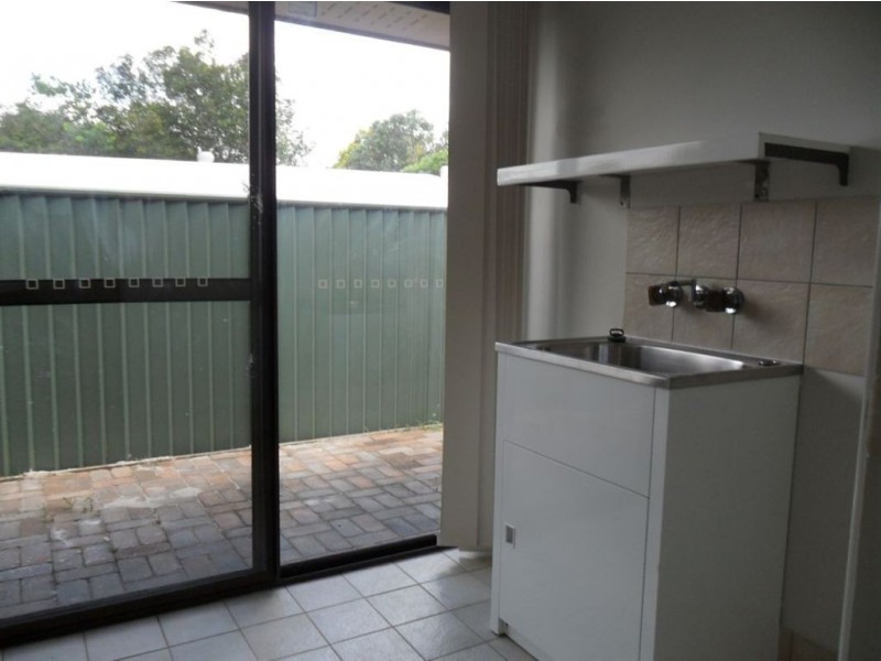 27 Loddon Street, Riverhills QLD 4074