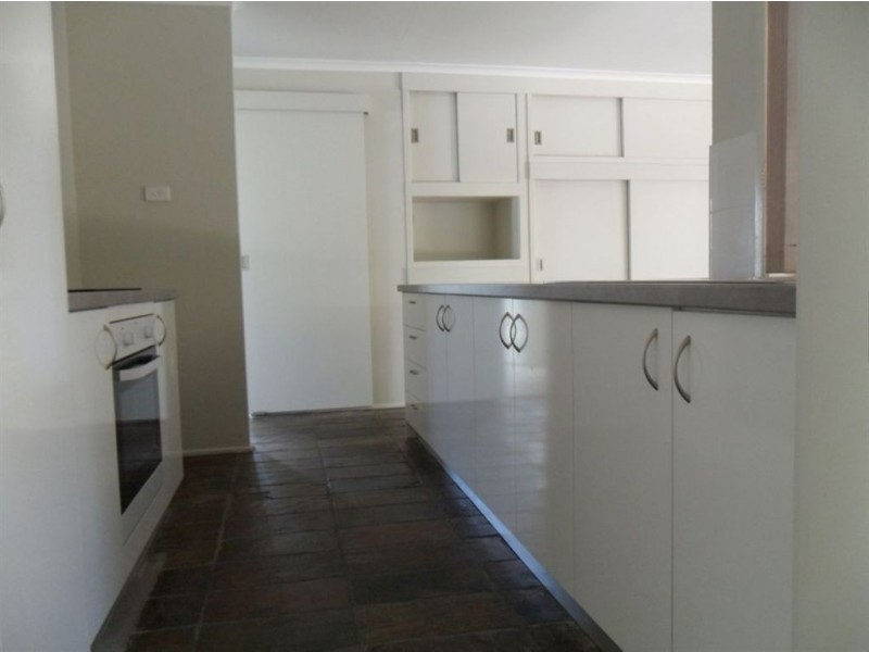 27 Loddon Street, Riverhills QLD 4074