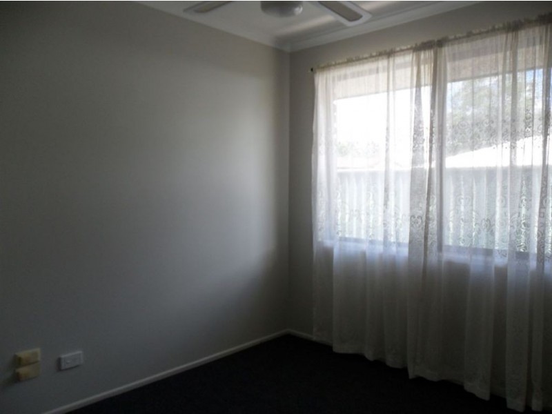 27 Loddon Street, Riverhills QLD 4074