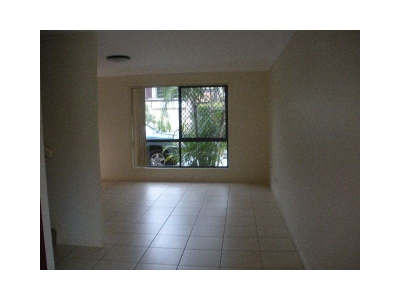 4/9 Juba Street, Riverhills QLD 4074