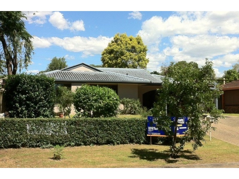 64 Hazelton Street, Riverhills QLD 4074