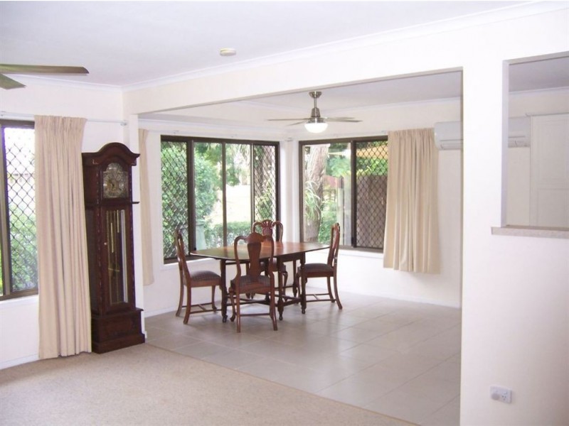 64 Hazelton Street, Riverhills QLD 4074