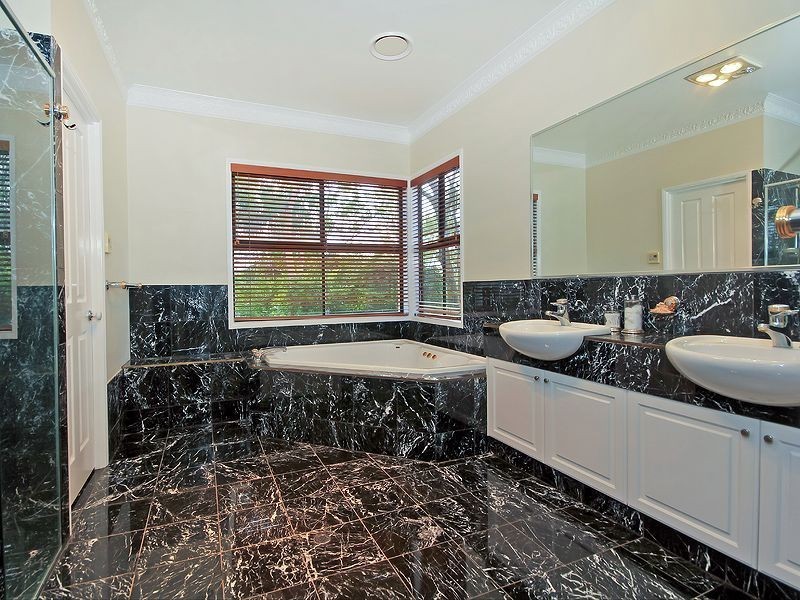 45 Debussy Place, Mount Ommaney QLD 4074