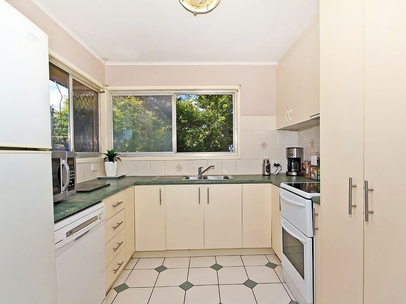3 Pack Street, Jamboree Heights QLD 4074