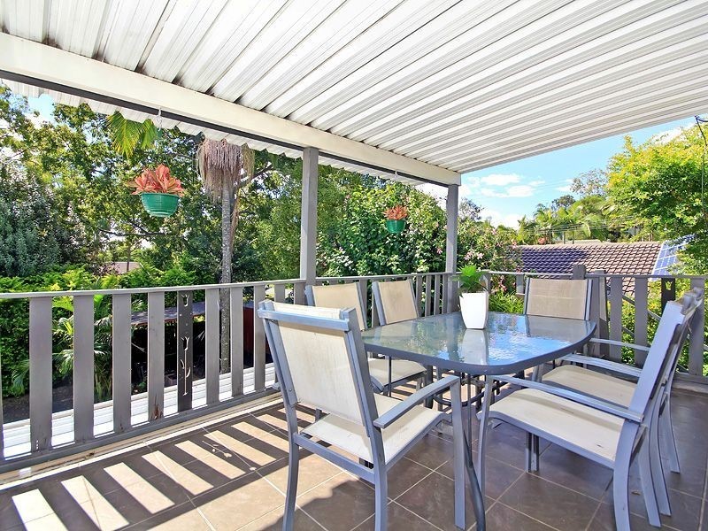 3 Pack Street, Jamboree Heights QLD 4074