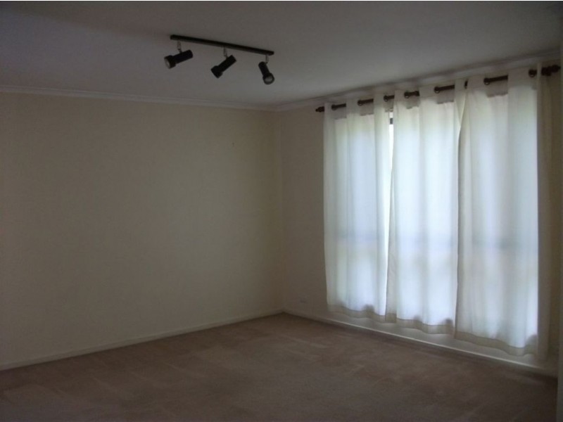 2 Mulla Close, Riverhills QLD 4074