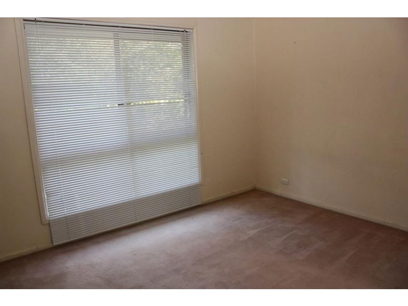 2 Mulla Close, Riverhills QLD 4074