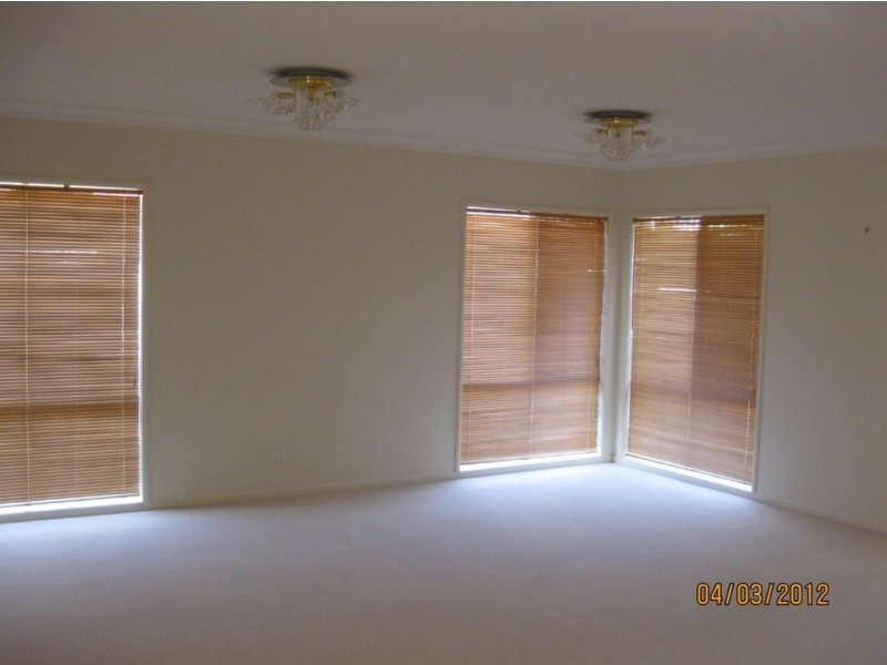 17 Hindmarsh Place, Westlake QLD 4074