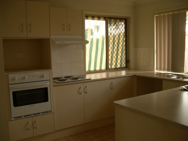 18 Somersby Street, Seventeen Mile Rocks QLD 4073