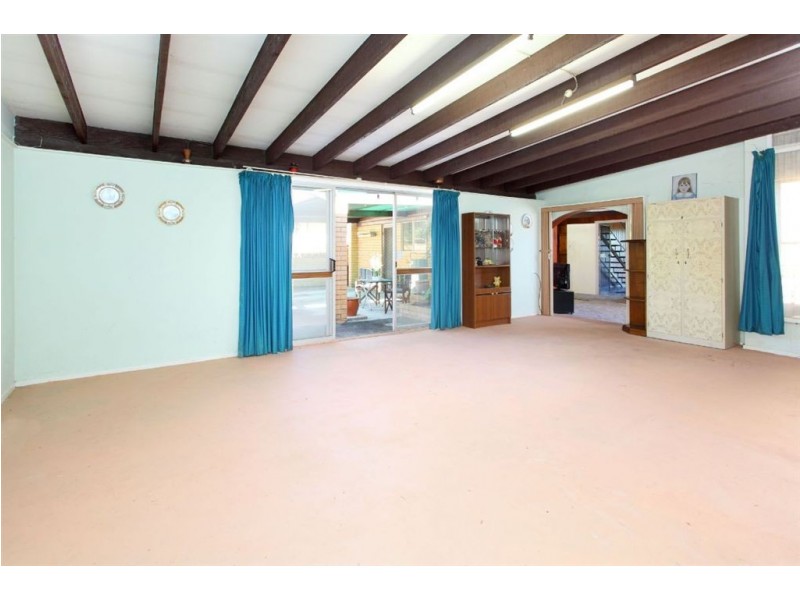 27 Dandenong Road, Jamboree Heights QLD 4074