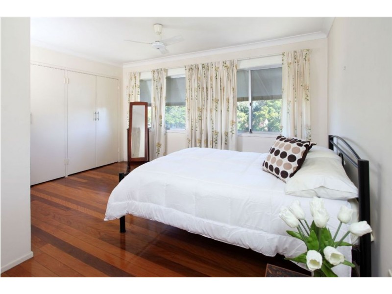 27 Dandenong Road, Jamboree Heights QLD 4074