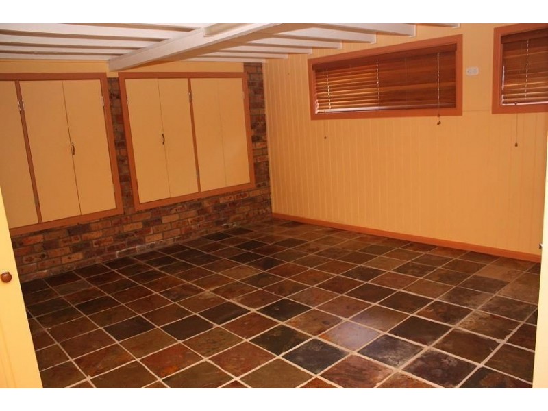 17 Valance Street, Oxley QLD 4075