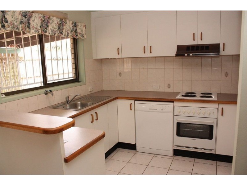 28 Athos Street, Riverhills QLD 4074