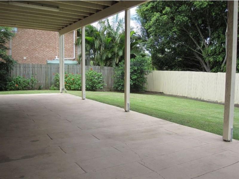 8 Karumba Place, Riverhills QLD 4074