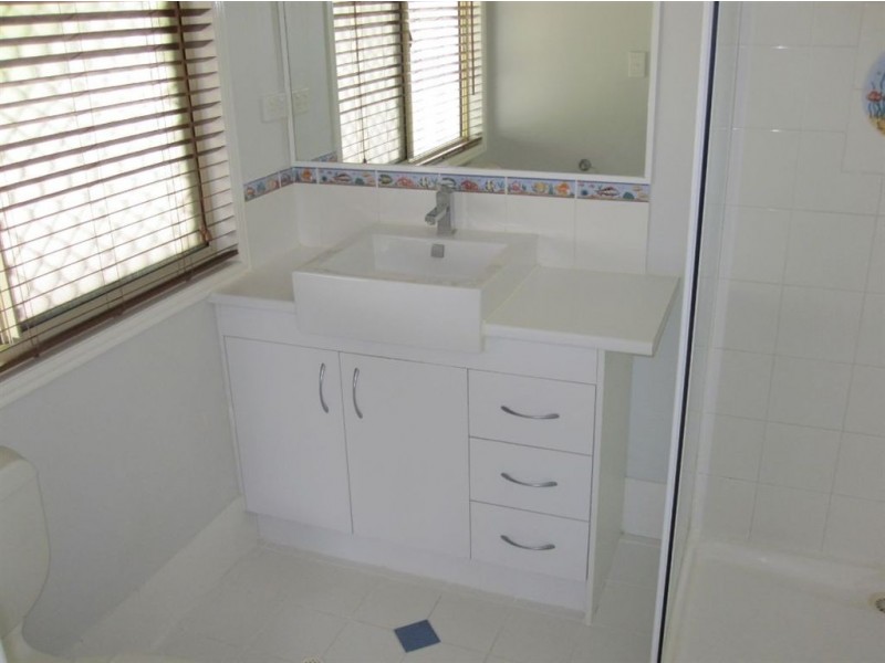 8 Karumba Place, Riverhills QLD 4074