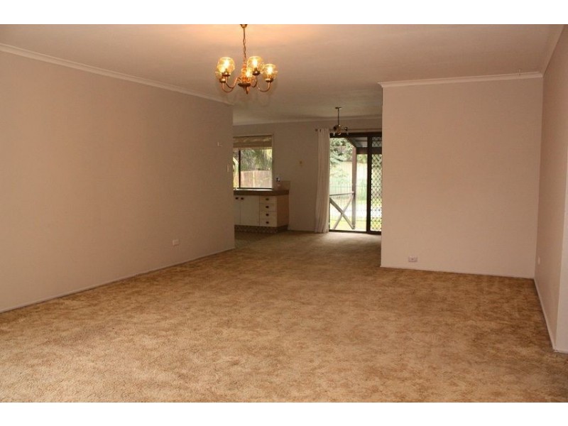 39 Melody Street, Jamboree Heights QLD 4074