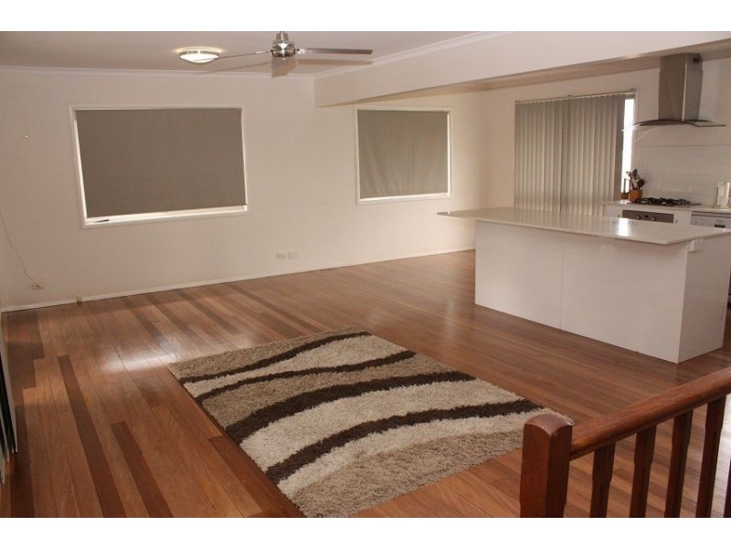 12 Poseidon Crescent, Jamboree Heights QLD 4074