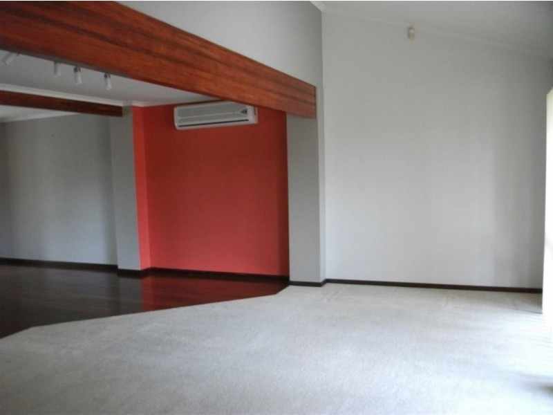 4 Tebera Street, Westlake QLD 4074