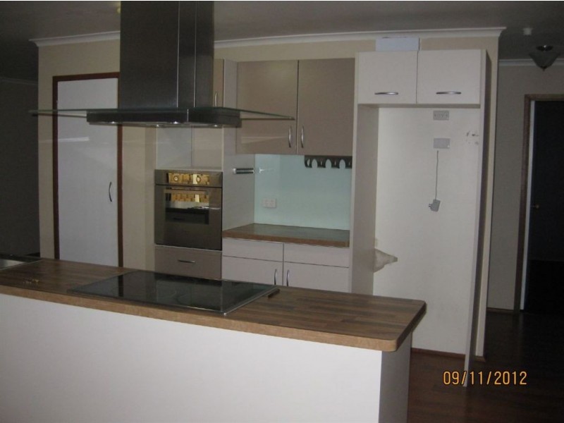 22 Lugano Street, Riverhills QLD 4074