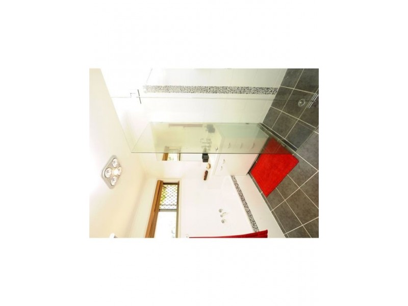 6 Mulla Close, Riverhills QLD 4074