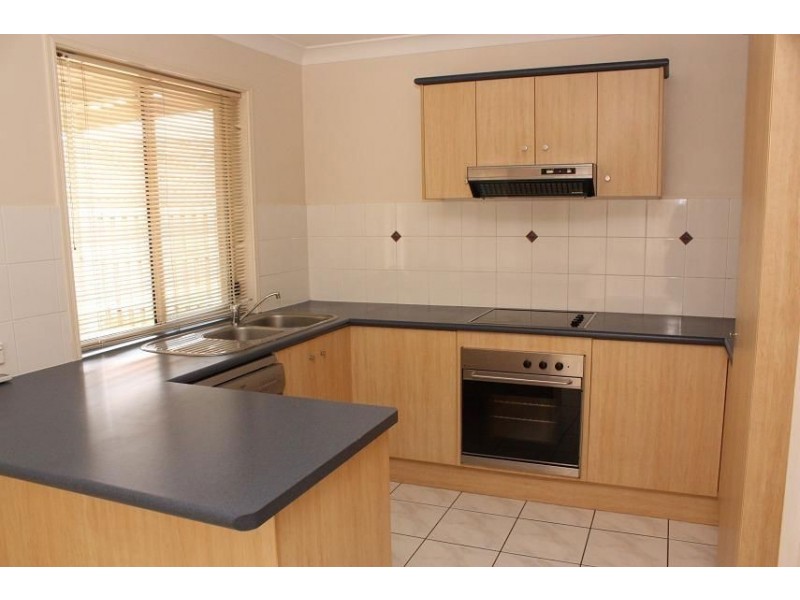 21 Homebush Crescent, Sinnamon Park QLD 4073