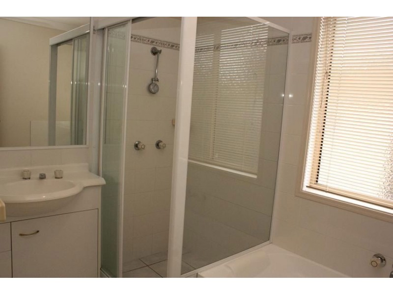 21 Homebush Crescent, Sinnamon Park QLD 4073