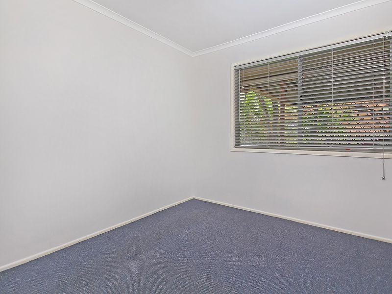 8 Lant Street, Chapel Hill QLD 4069