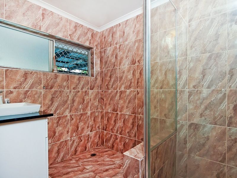 38 Dandenong Road, Jamboree Heights QLD 4074