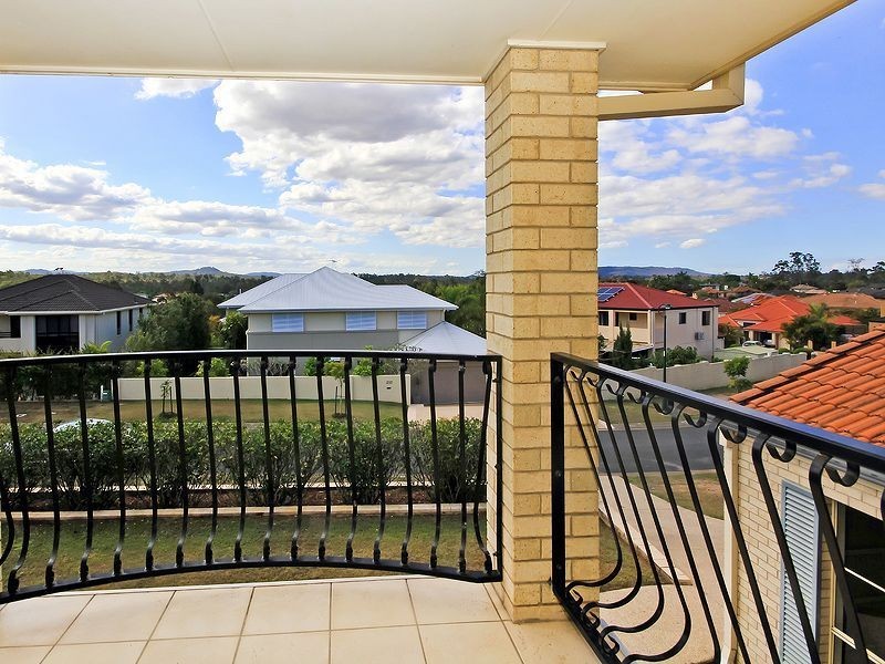 39 Burnside Crescent, Westlake QLD 4074