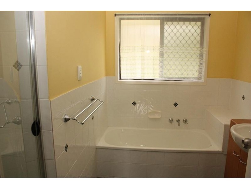 39 Pallert Street, Middle Park QLD 4074