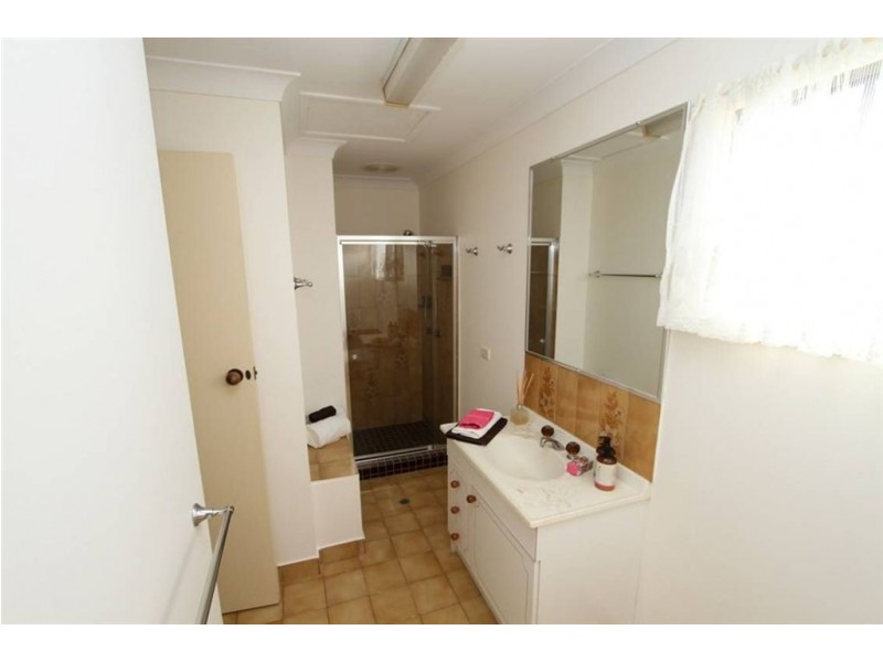 24 Maribor Street, Westlake QLD 4074