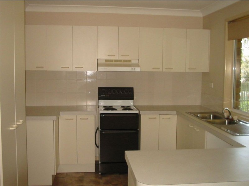 8 Norfolk Street, Seventeen Mile Rocks QLD 4073